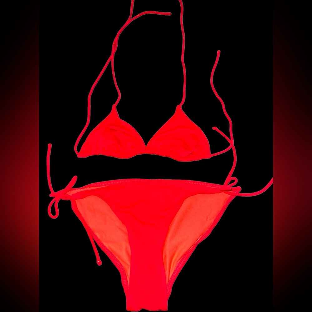 Sexy or life guard vibe OP bright red triangle top tie bottom NWOTbikini